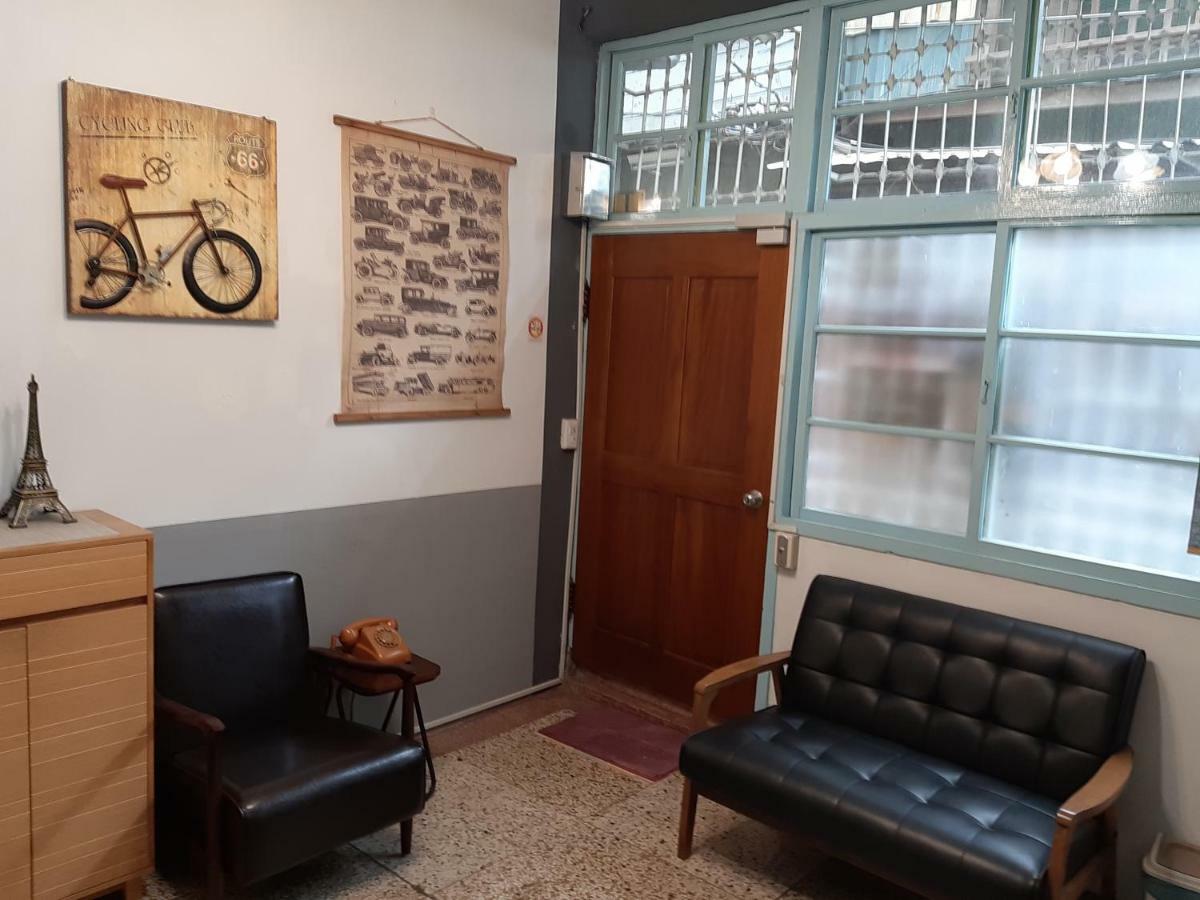 Gratitude Apartment Тайнан Екстериор снимка